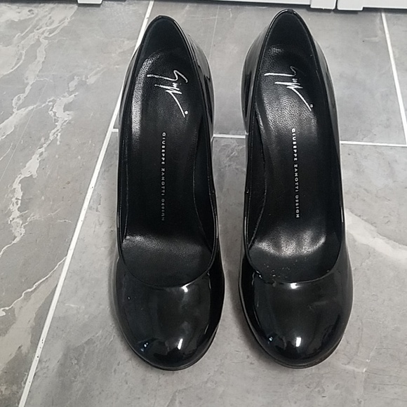 Giuseppe Zanotti Patent Leather Heels Vernice Nero - Picture 3 of 7